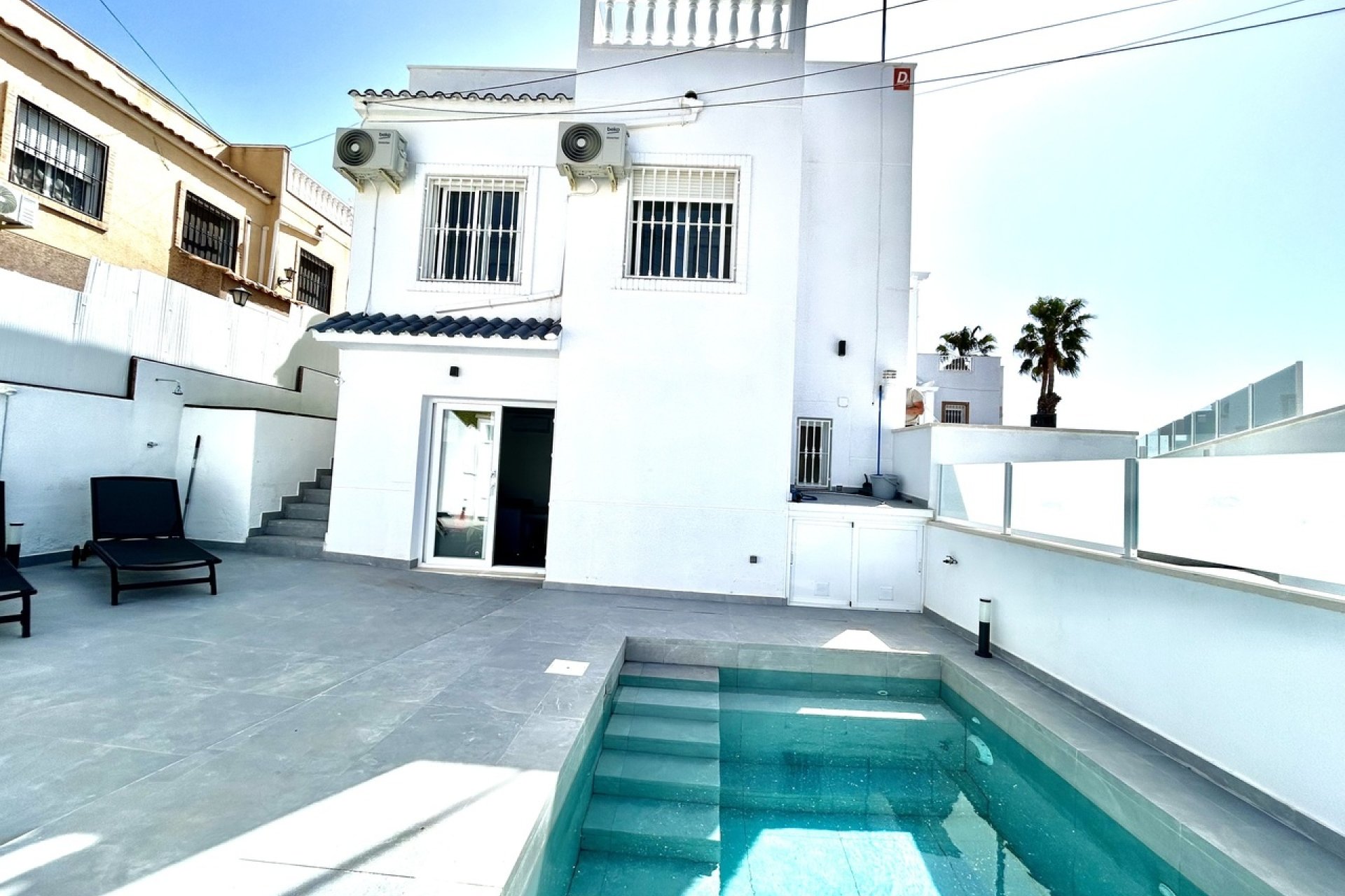 Reventa - Villa -
Villamartin - Costa Blanca