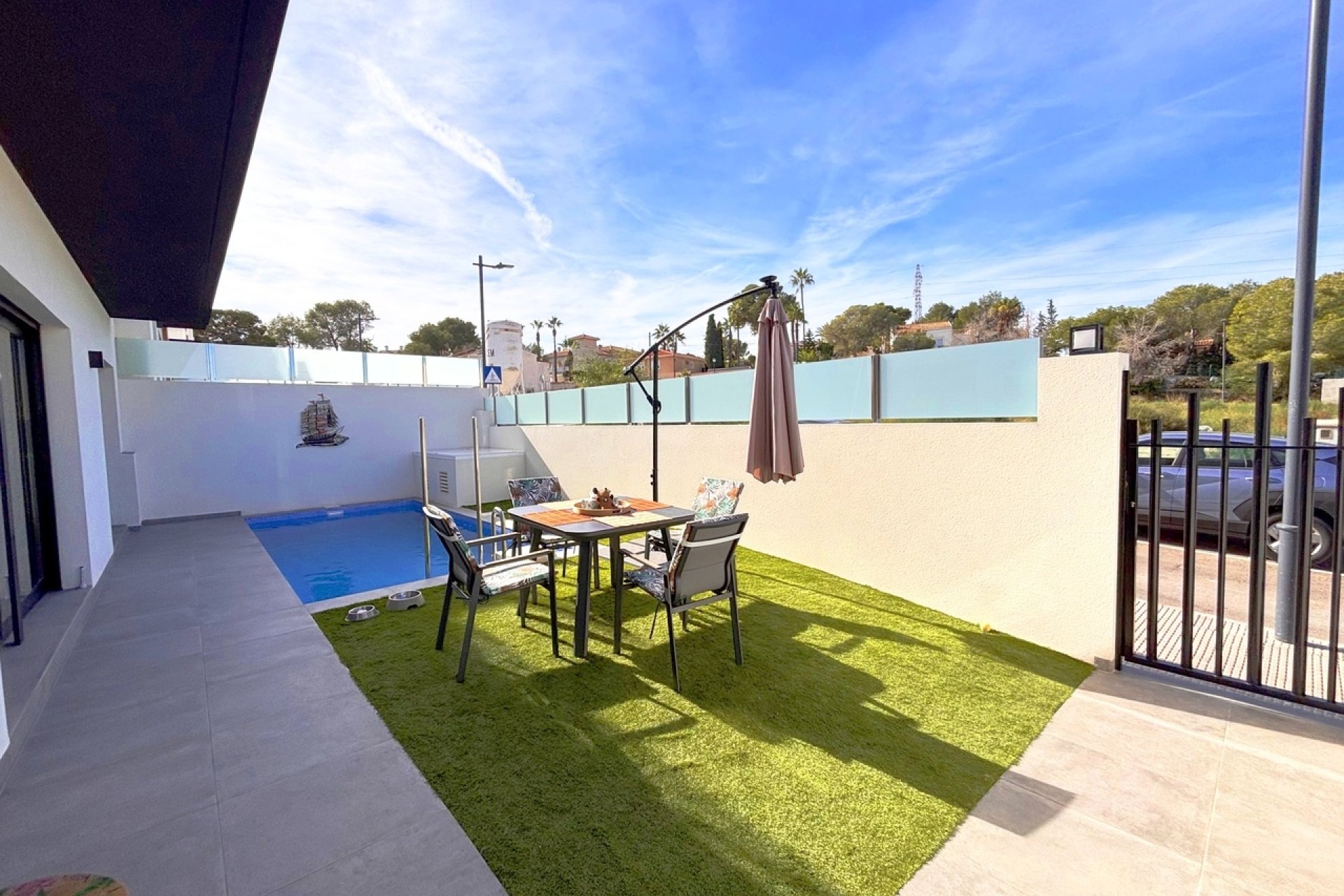 Reventa - Villa -
Villamartin - Costa Blanca