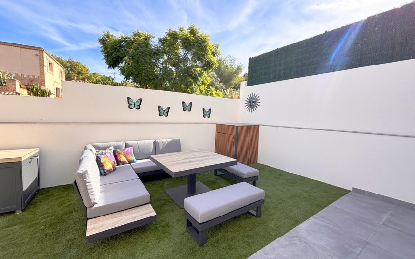 Reventa - Villa -
Villamartin - Costa Blanca