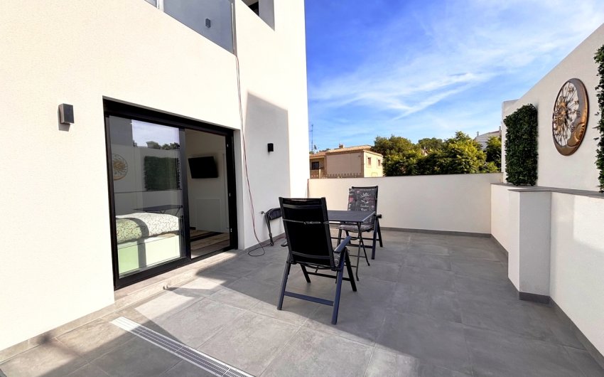 Reventa - Villa -
Villamartin - Costa Blanca