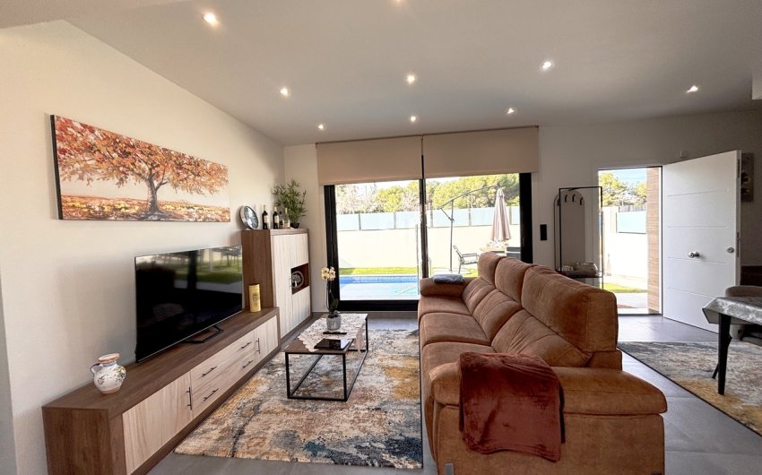 Reventa - Villa -
Villamartin - Costa Blanca