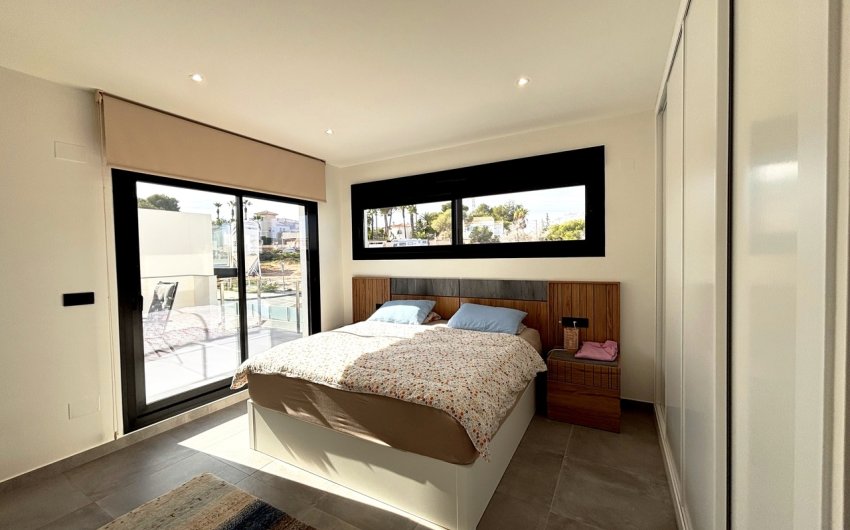 Reventa - Villa -
Villamartin - Costa Blanca