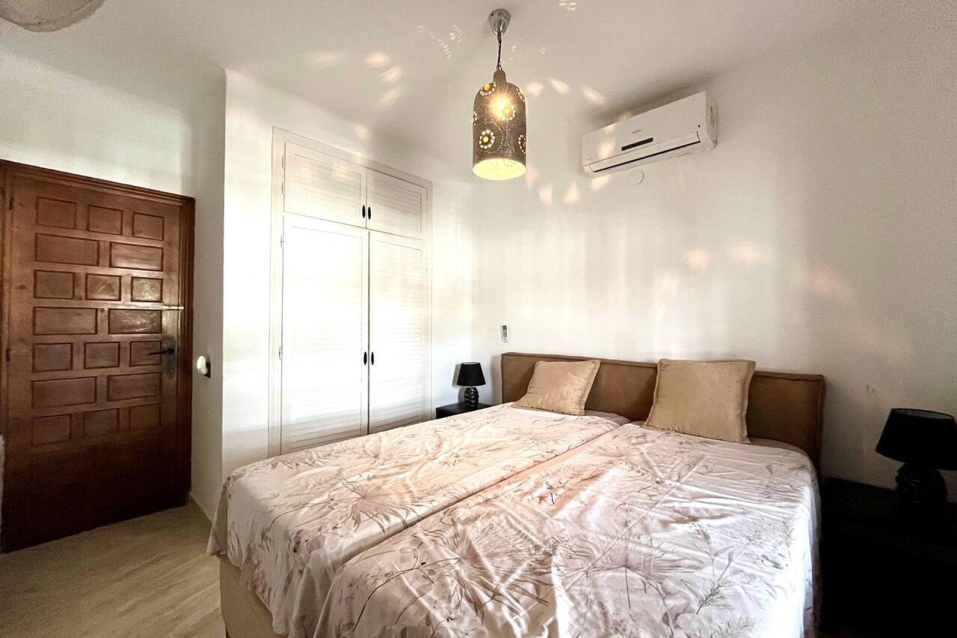 Reventa - Villa -
Villamartin - Costa Blanca