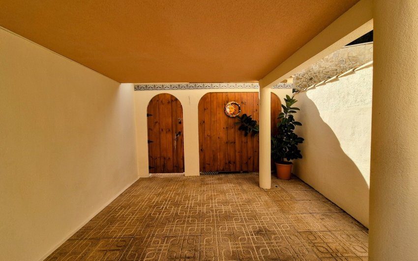 Reventa - Villa -
Villamartin - Costa Blanca