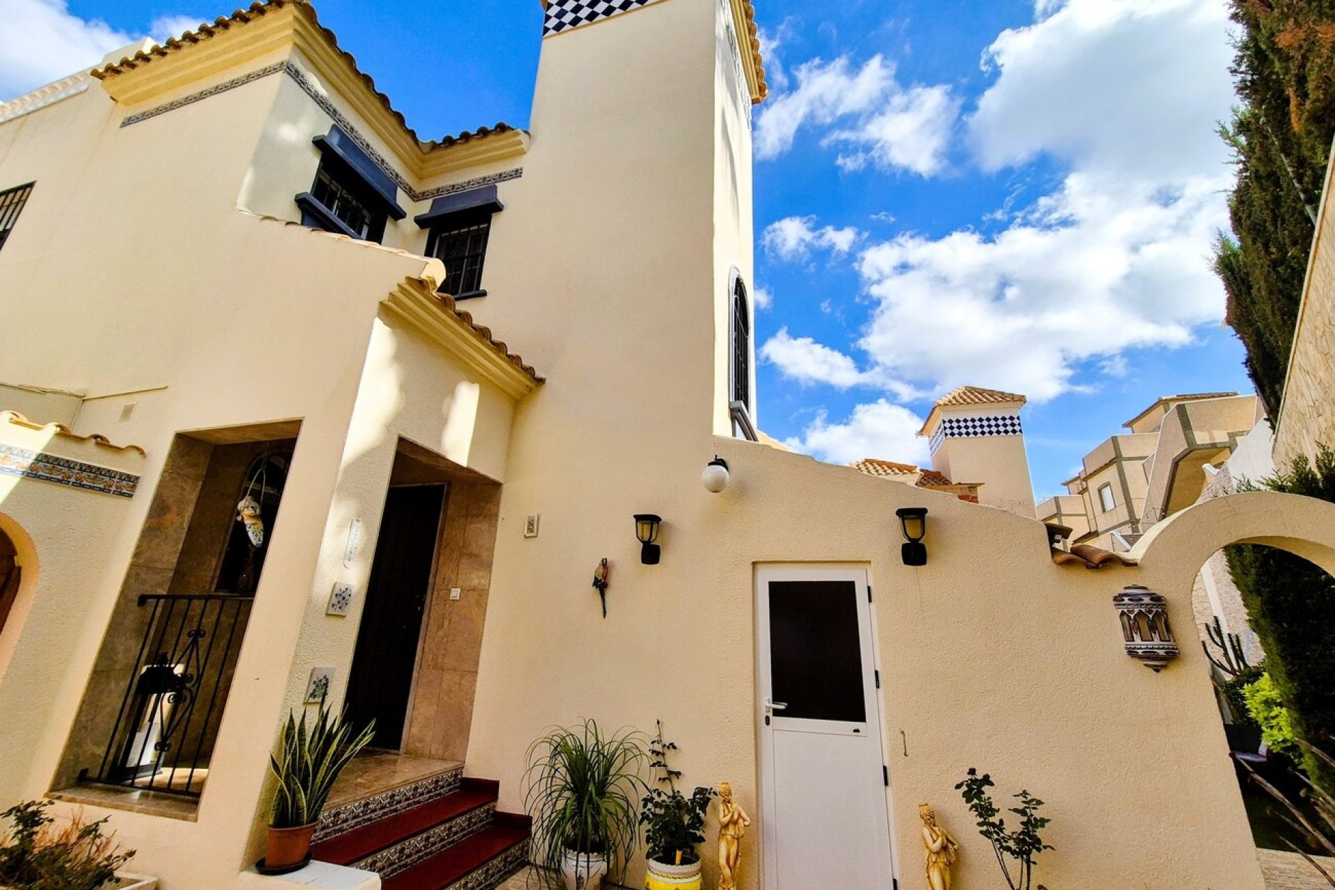 Reventa - Villa -
Villamartin - Costa Blanca