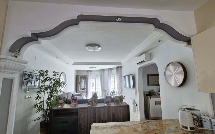 Reventa - Villa -
Villamartin - Costa Blanca