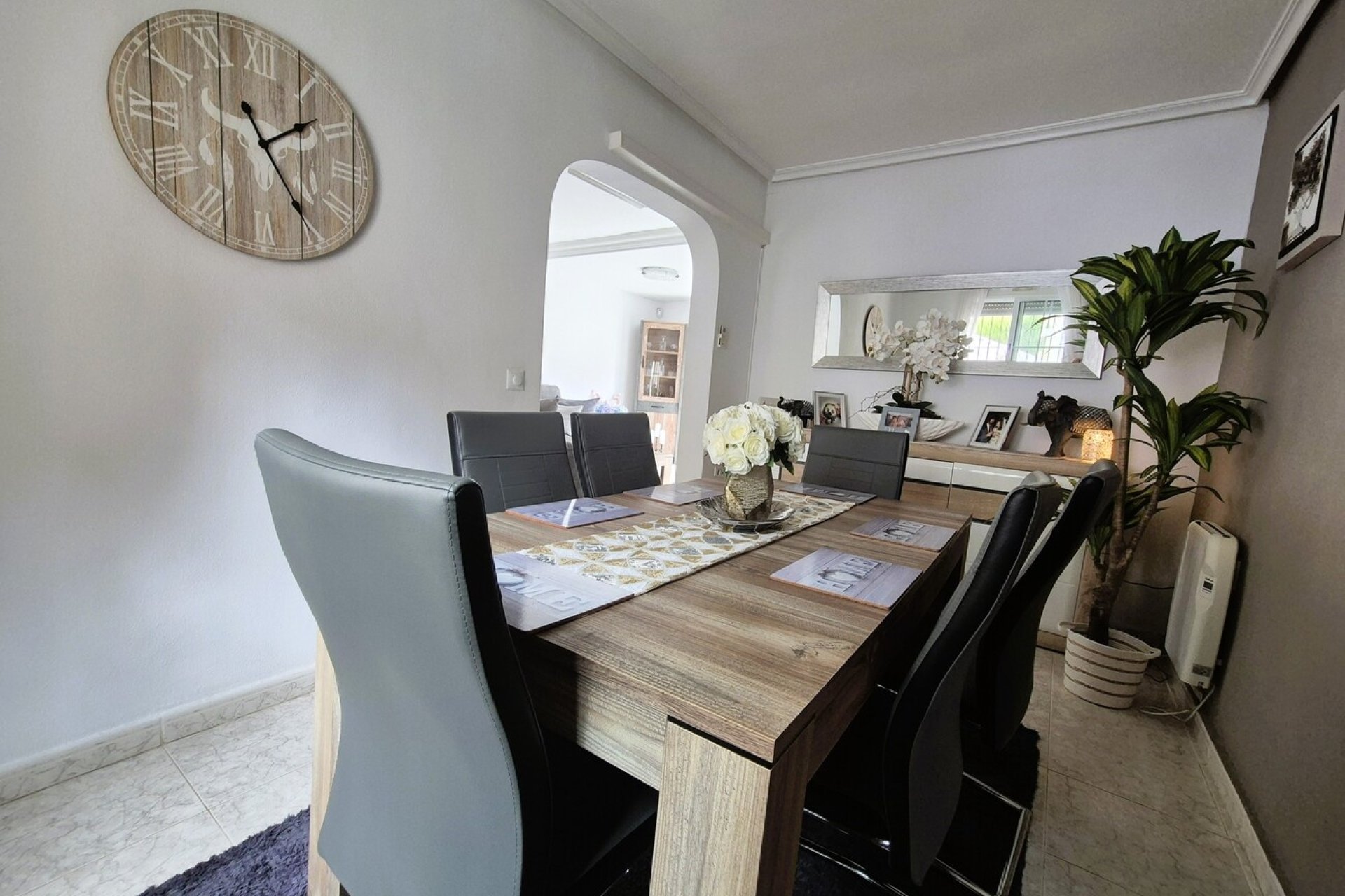 Reventa - Villa -
Villamartin - Costa Blanca