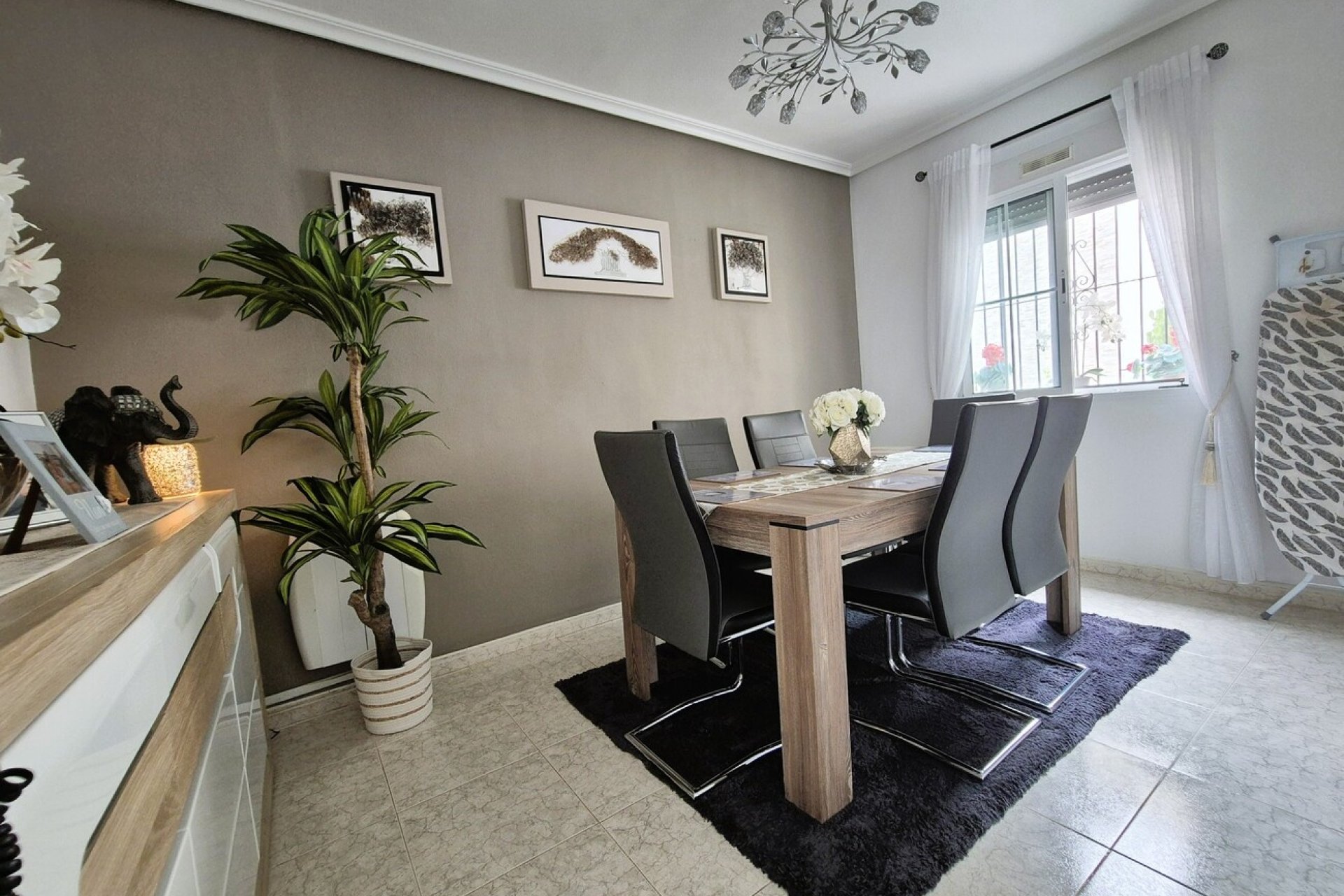 Reventa - Villa -
Villamartin - Costa Blanca
