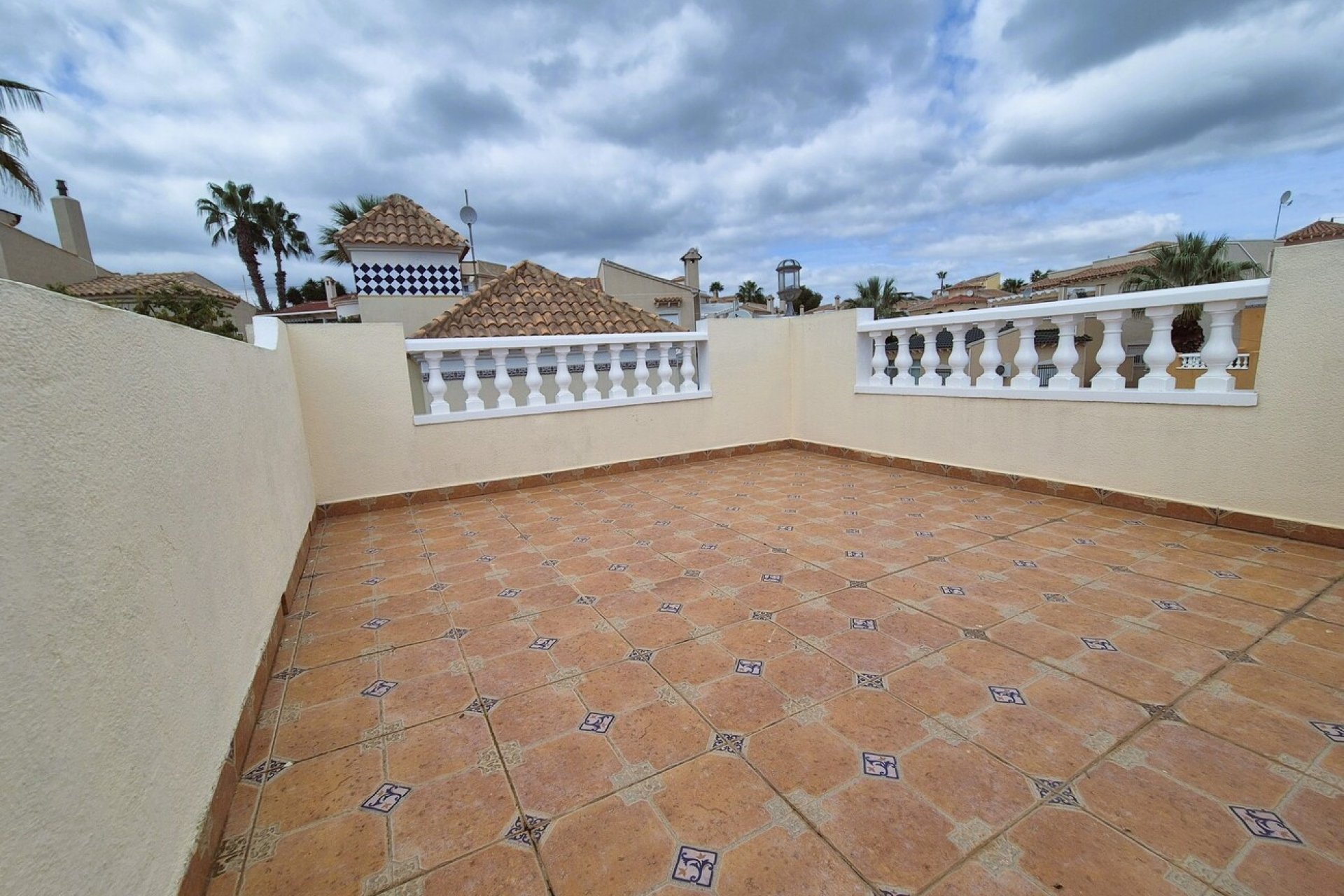 Reventa - Villa -
Villamartin - Costa Blanca