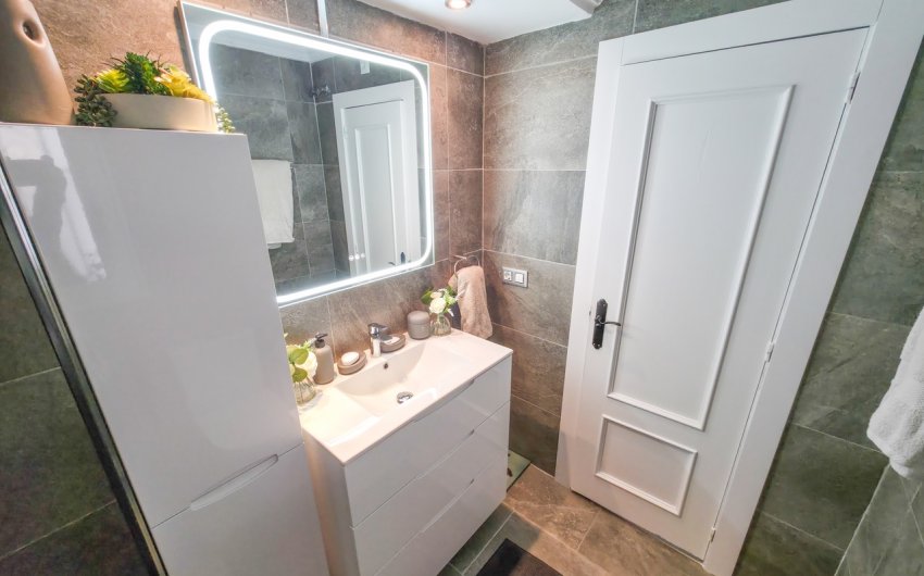Reventa - Villa -
Villamartin - Costa Blanca