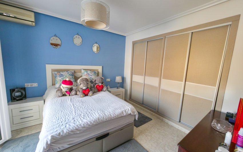 Reventa - Villa -
Villamartin - Costa Blanca