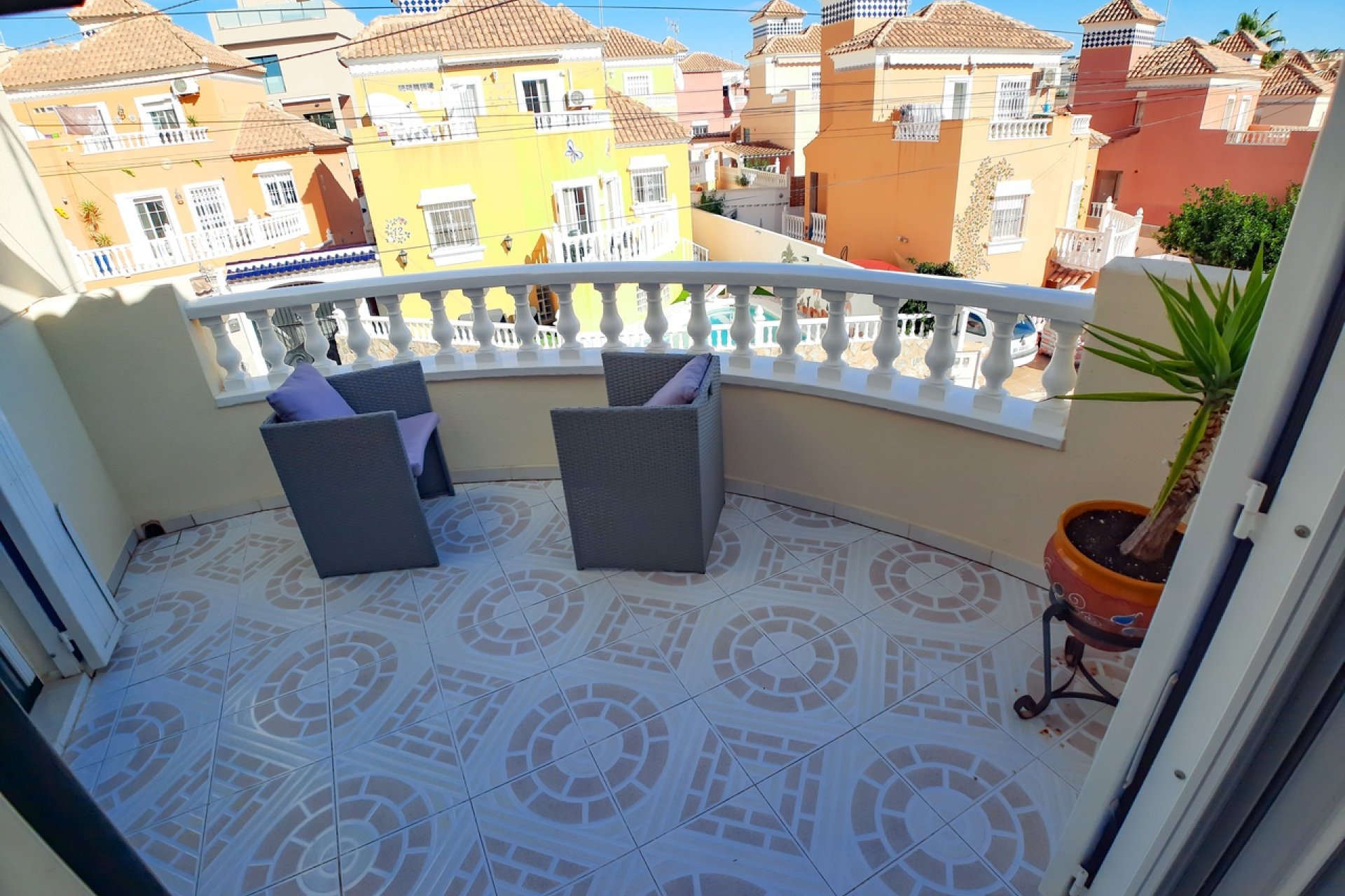 Reventa - Villa -
Villamartin - Costa Blanca