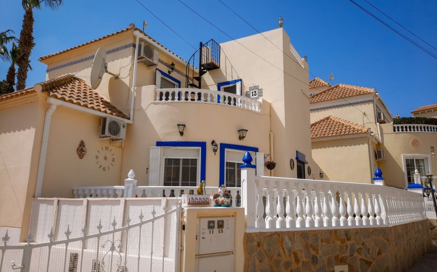 Reventa - Villa -
Villamartin - Costa Blanca