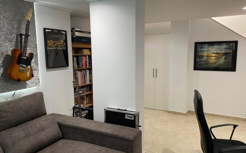 Reventa - Villa -
Villamartin - El Galan