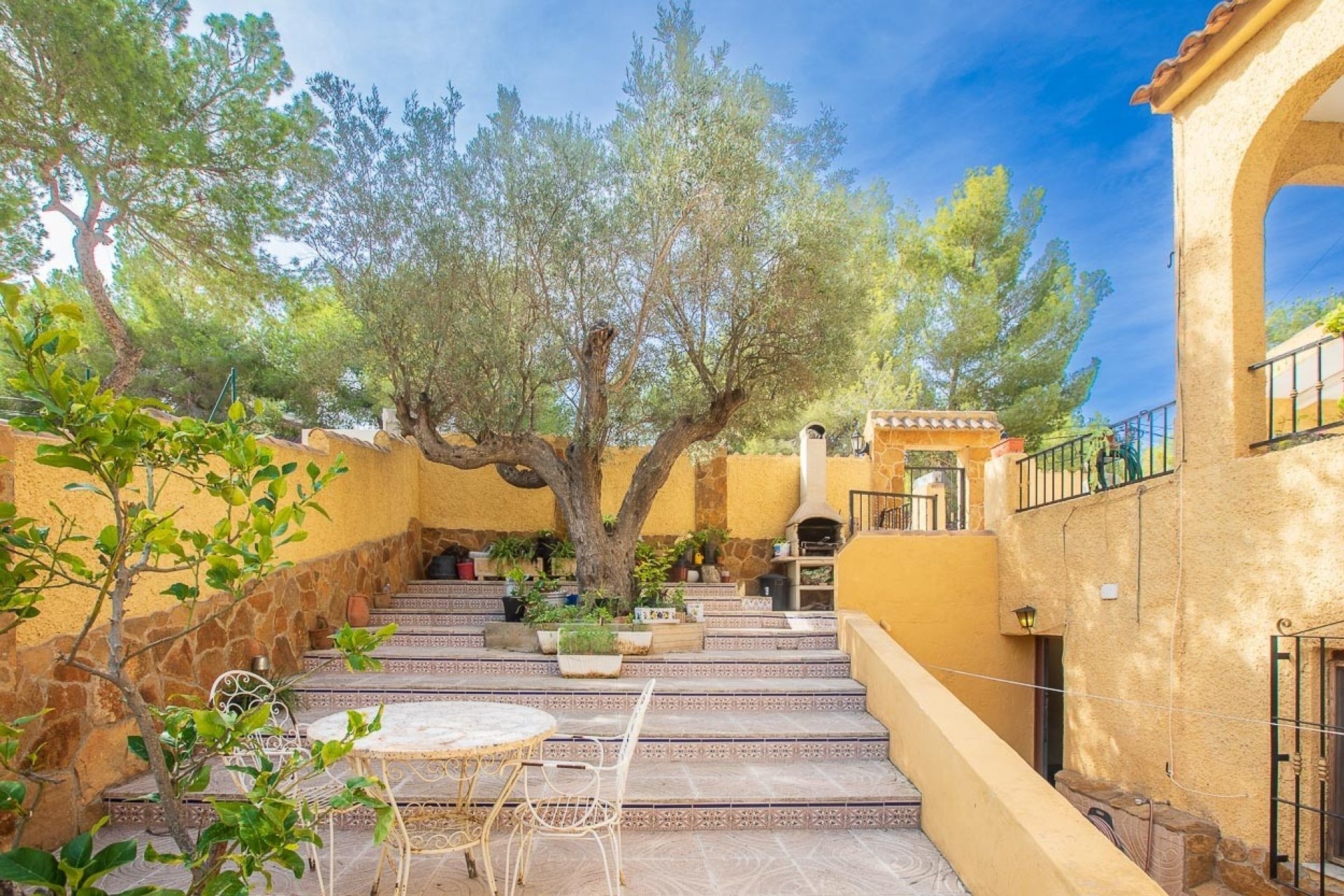 Reventa - Villa -
Villamartín - Las Filipinas