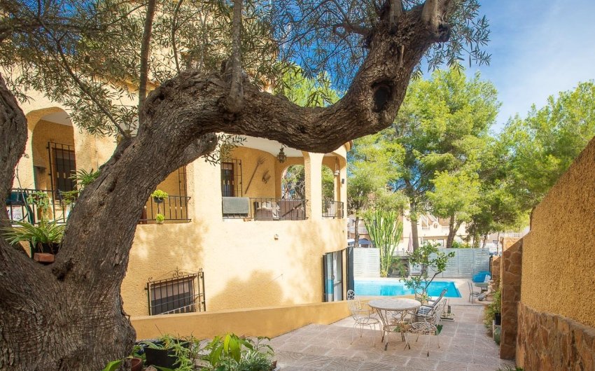 Reventa - Villa -
Villamartín - Las Filipinas