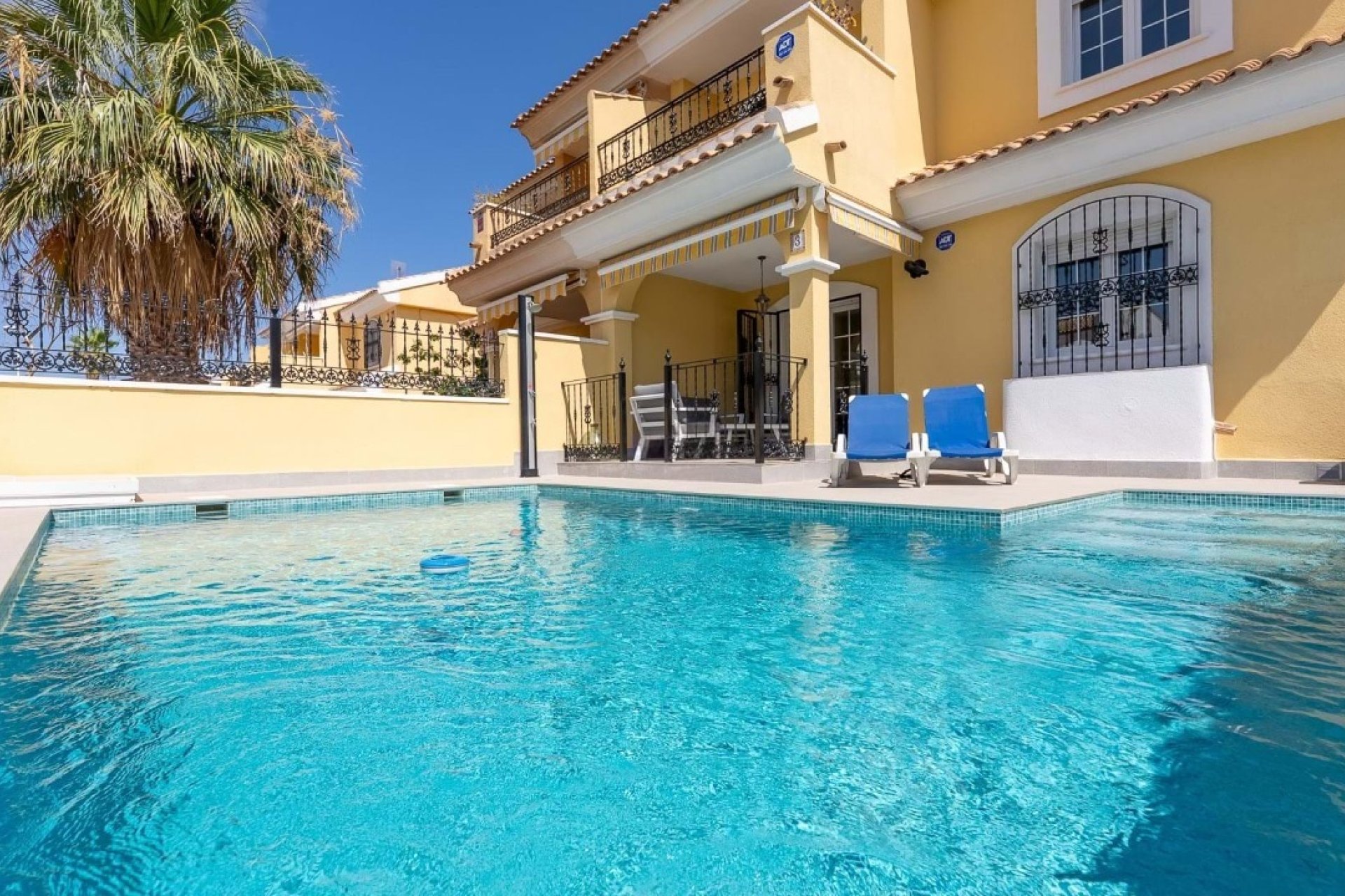 Reventa - Villa -
Villamartín - Los Dolses