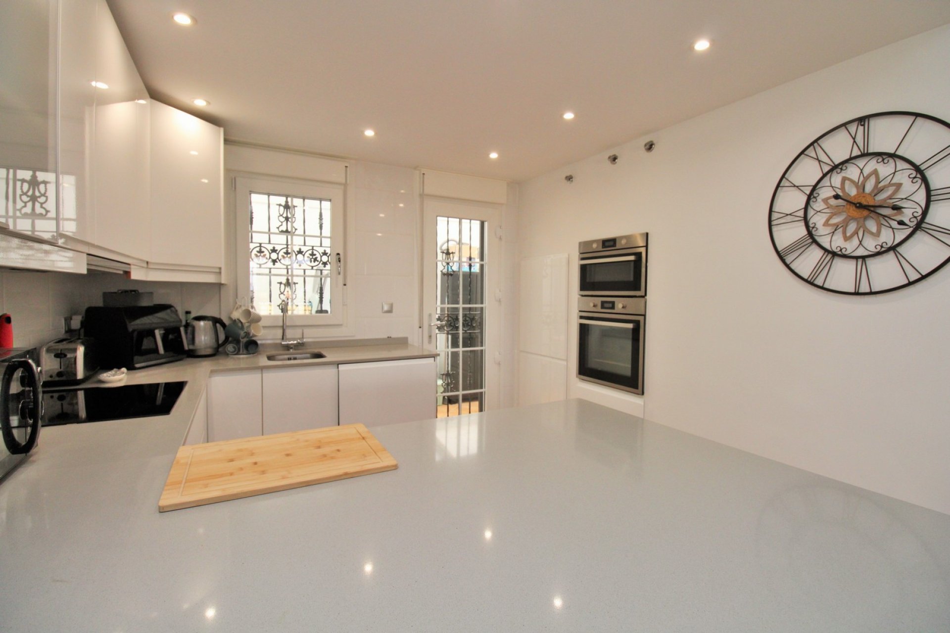 Reventa - Villa -
Villamartín - Los Dolses