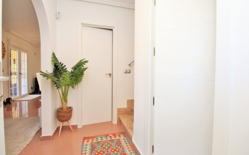 Reventa - Villa -
Villamartín - Los Dolses