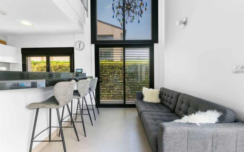 Reventa - Villa -
Villamartín - Los Dolses