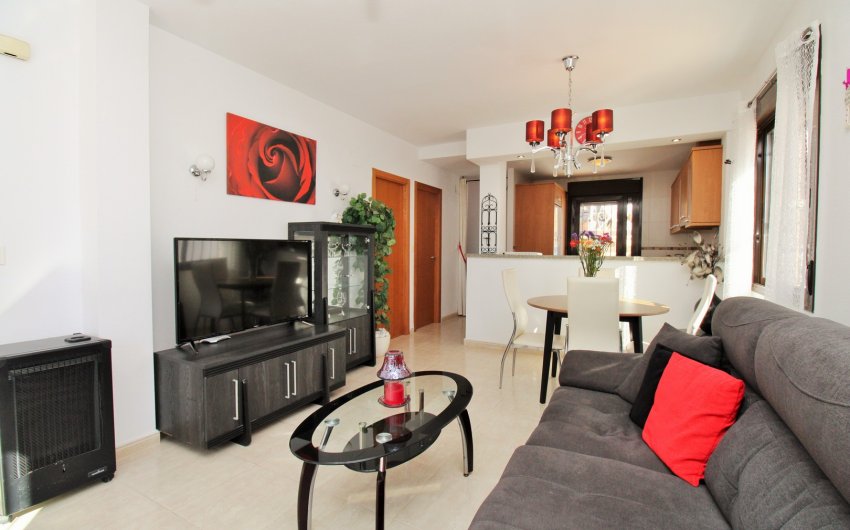 Reventa - Villa -
Villamartín - PAU 8