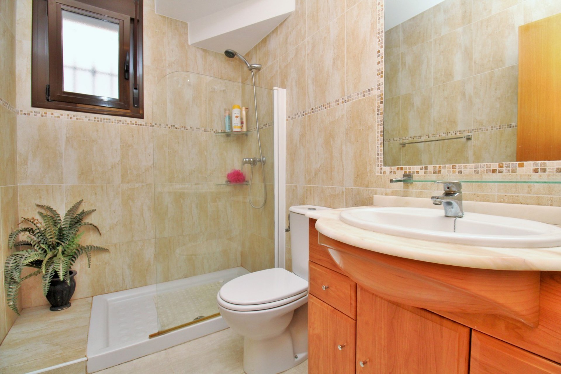 Reventa - Villa -
Villamartín - PAU 8