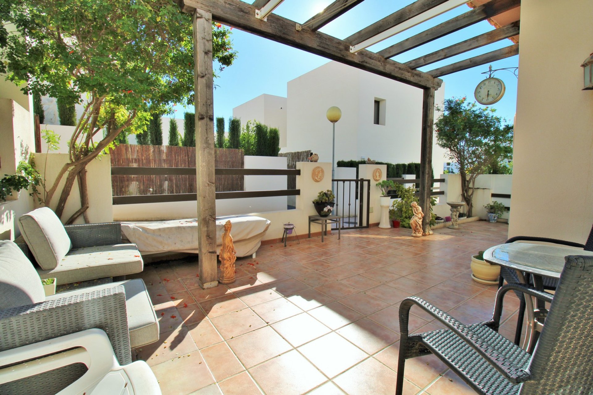 Reventa - Villa -
Villamartín - PAU 8