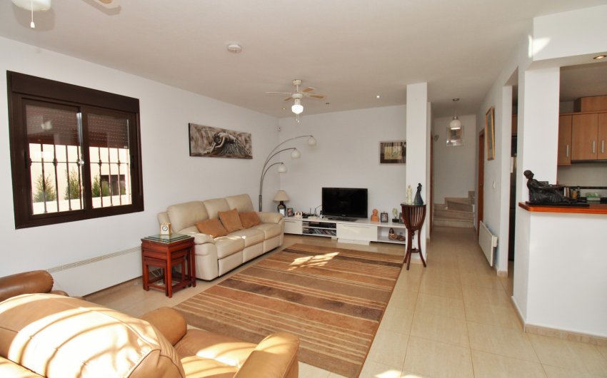 Reventa - Villa -
Villamartín - PAU 8