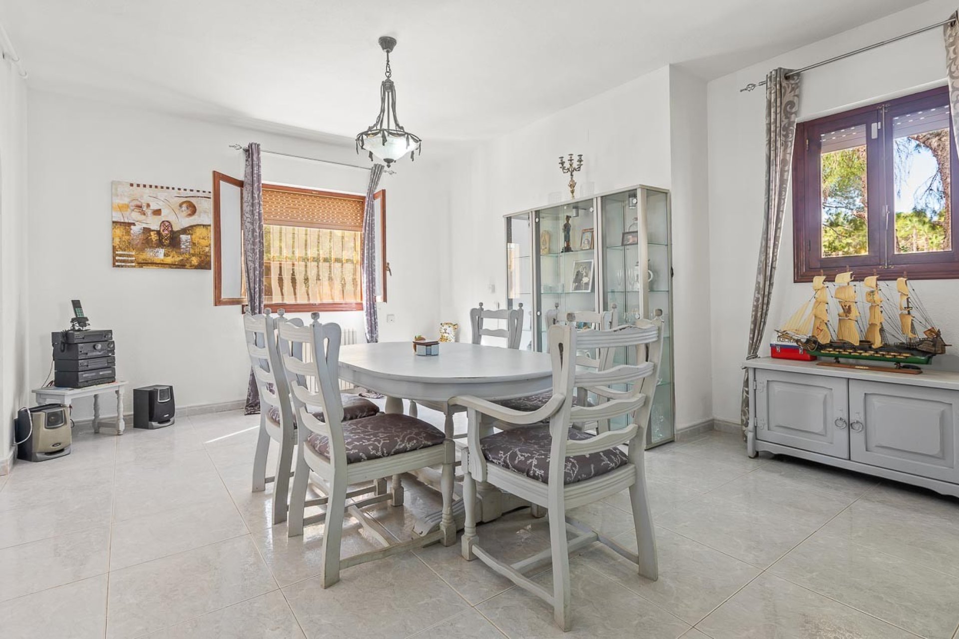 Reventa - Villa -
Villamartín - Res. Las Filipinas