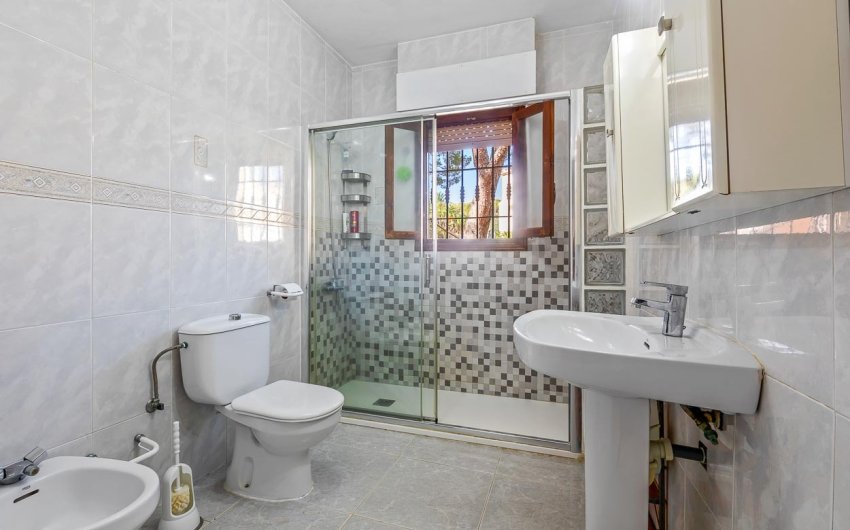 Reventa - Villa -
Villamartín - Res. Las Filipinas