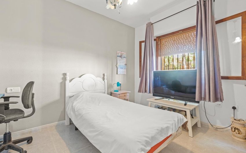 Reventa - Villa -
Villamartín - Res. Las Filipinas