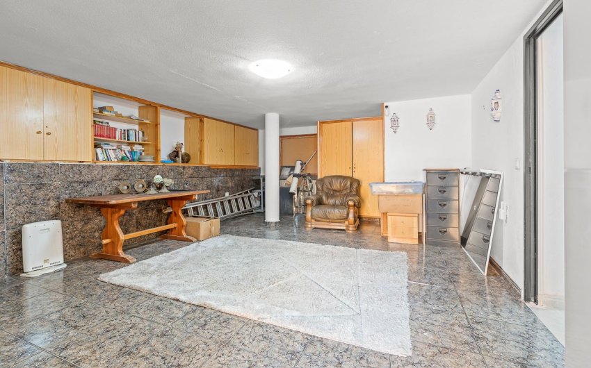 Reventa - Villa -
Villamartín - Res. Las Filipinas