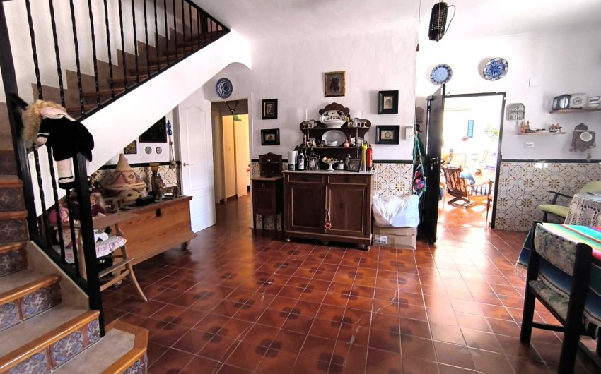 Reventa - Villa -
Villena - Inland