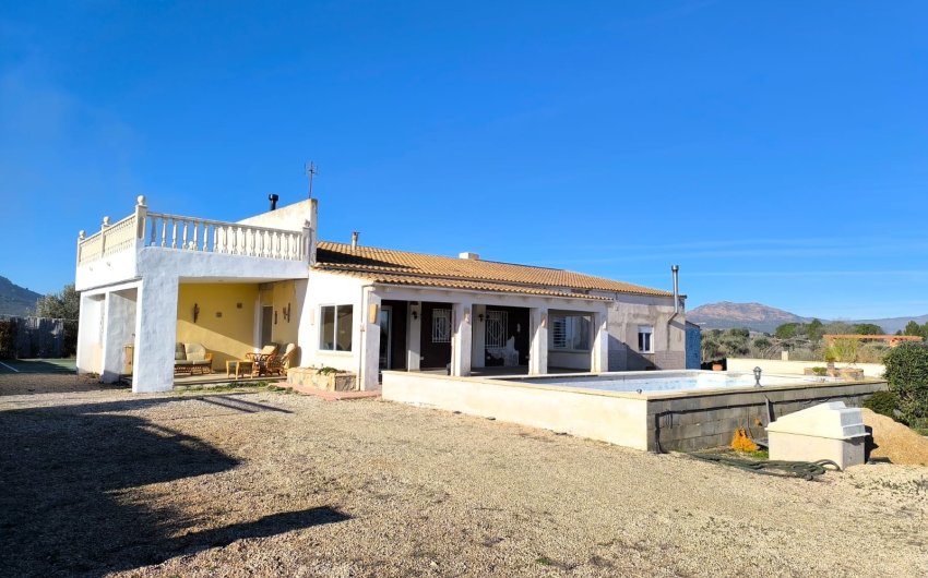 Reventa - Villa -
Villena - Inland