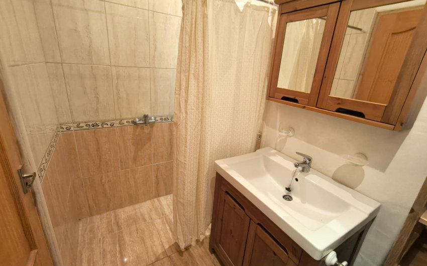 Reventa - Villa -
Villena - Inland