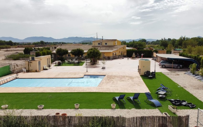 Reventa - Villa -
Villena - Inland