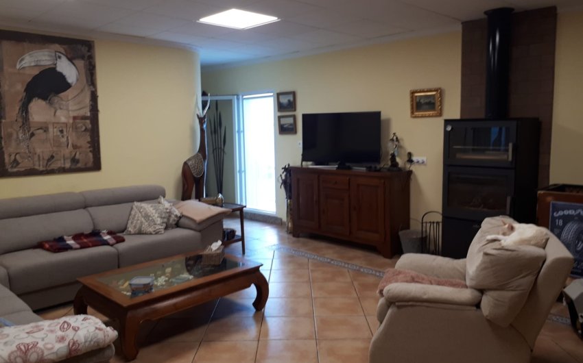 Reventa - Villa -
Villena - Inland