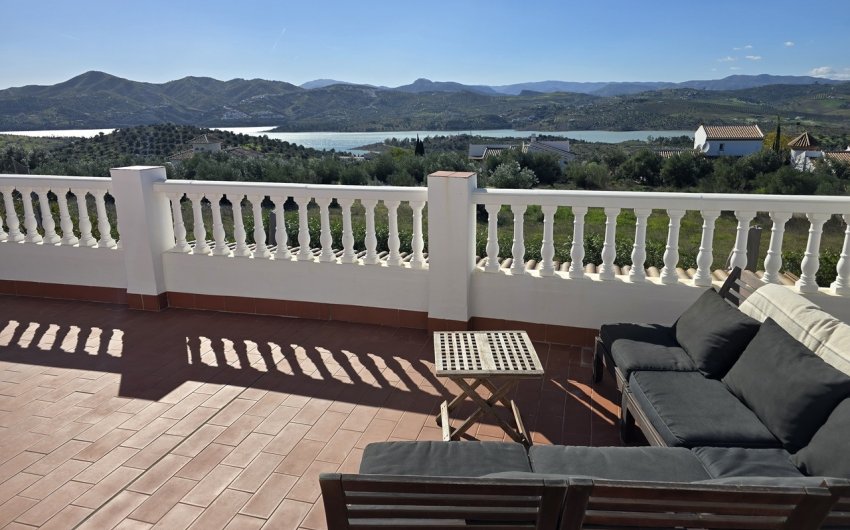 Reventa - Villa -
Vinuela - Inland