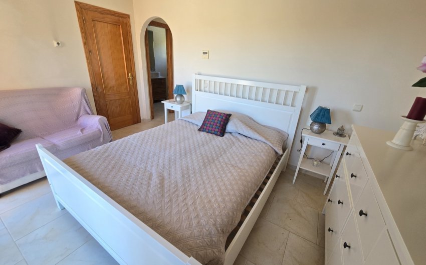 Reventa - Villa -
Vinuela - Inland