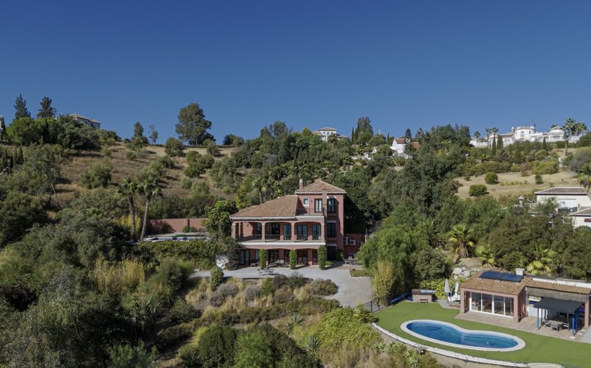 Reventa - Villa -
Vinuela - Inland