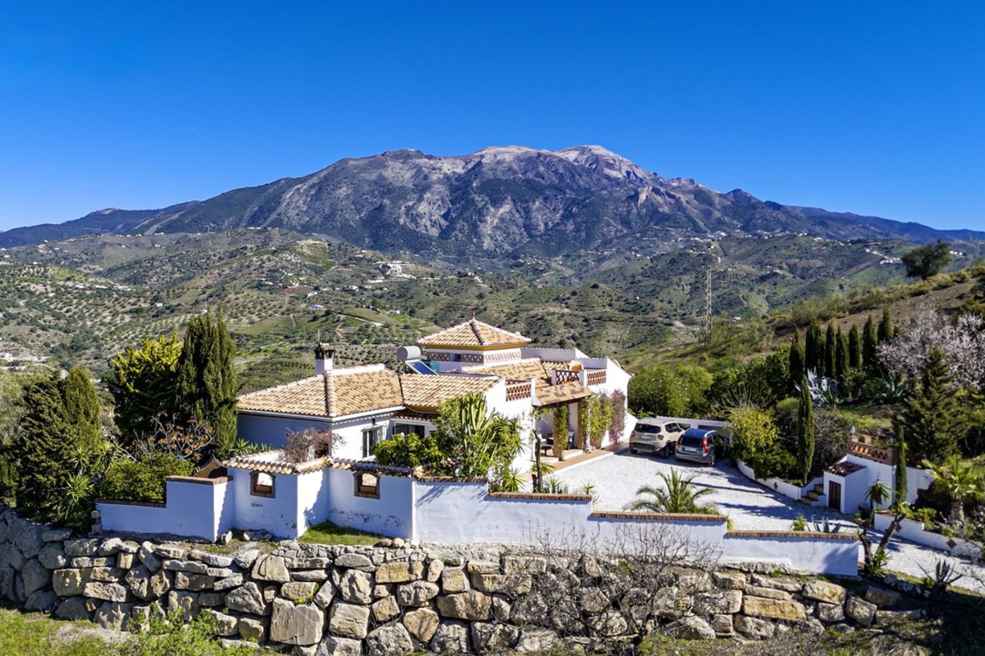 Reventa - Villa -
Vinuela - Inland