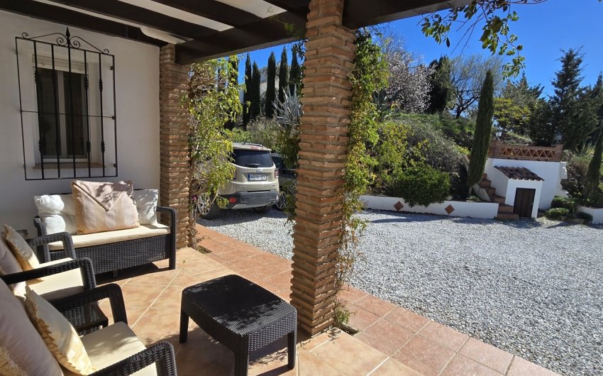 Reventa - Villa -
Vinuela - Inland