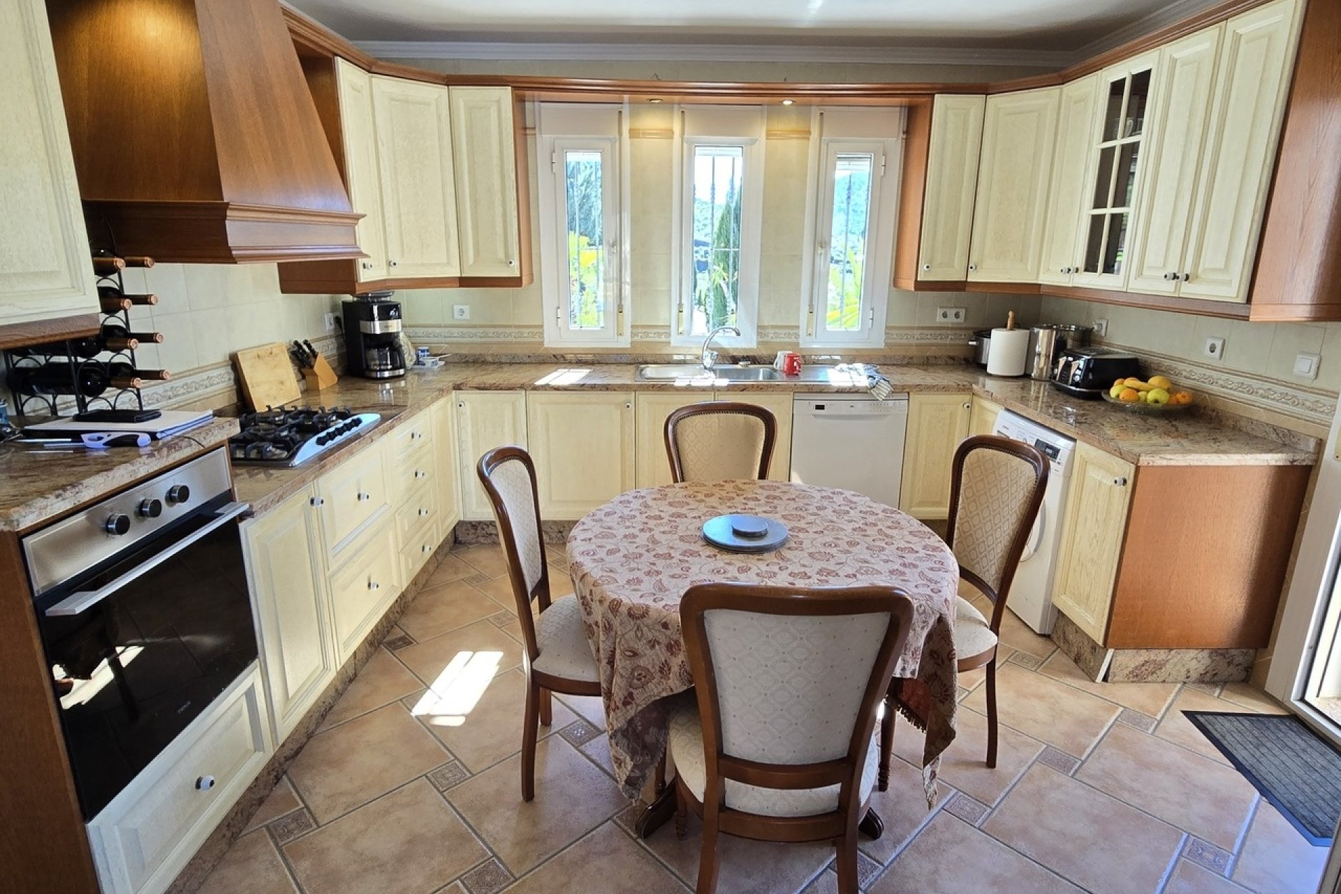 Reventa - Villa -
Vinuela - Inland