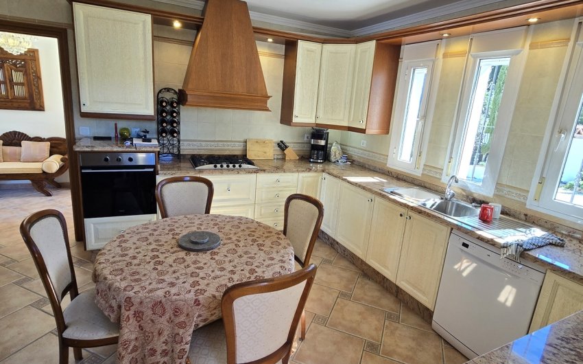 Reventa - Villa -
Vinuela - Inland