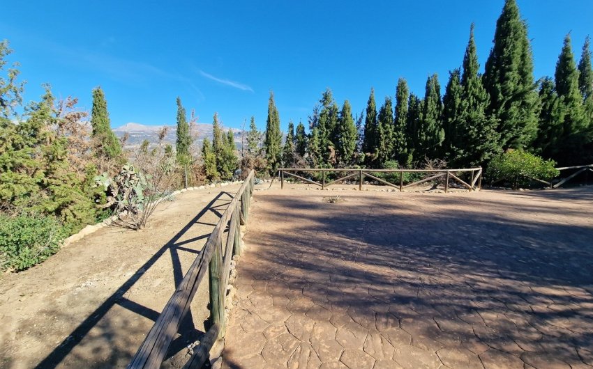 Reventa - Villa -
Vinuela - Inland