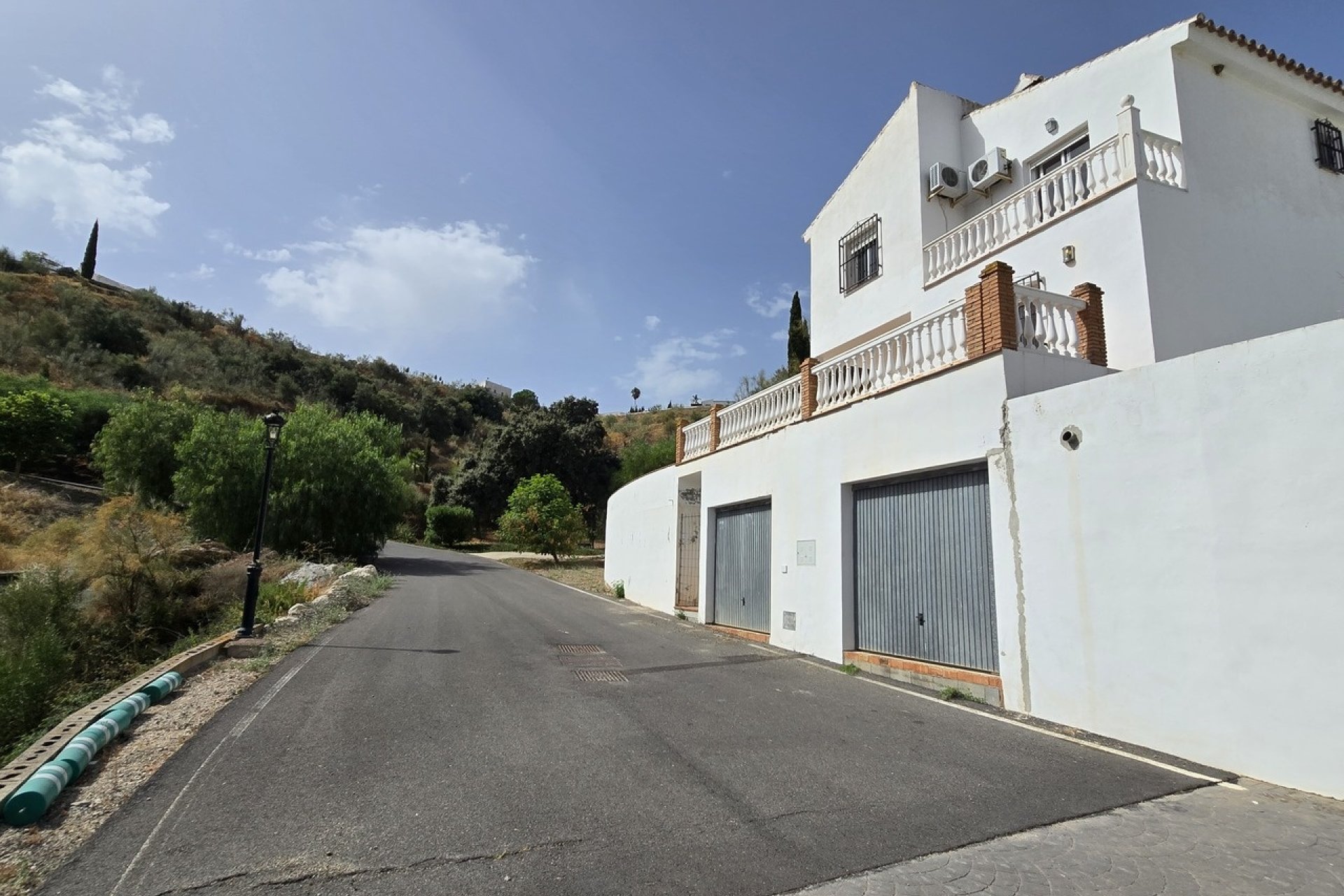 Reventa - Villa -
Vinuela - Inland