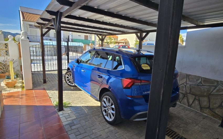 Reventa - Villa -
Vinuela - Inland