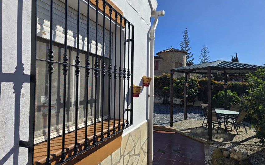 Reventa - Villa -
Vinuela - Inland