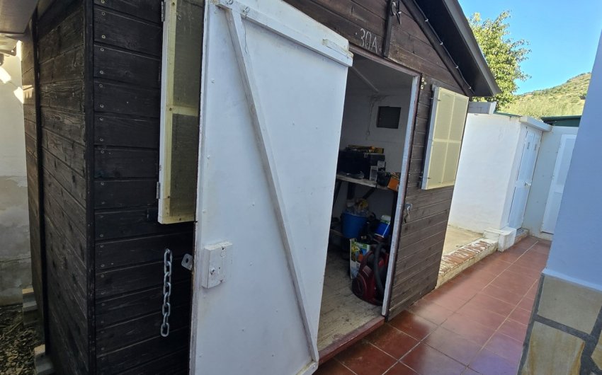 Reventa - Villa -
Vinuela - Inland