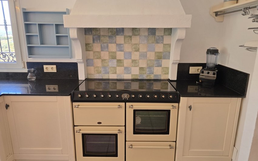 Reventa - Villa -
Vinuela - Inland